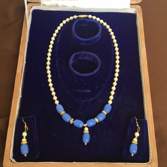 Jewelry - Picture 1 of 3